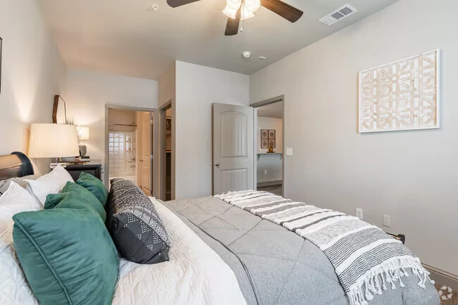 E 2X2 1821-325 floor plan